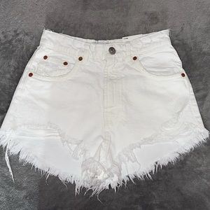 NWT Zara white denim shorts